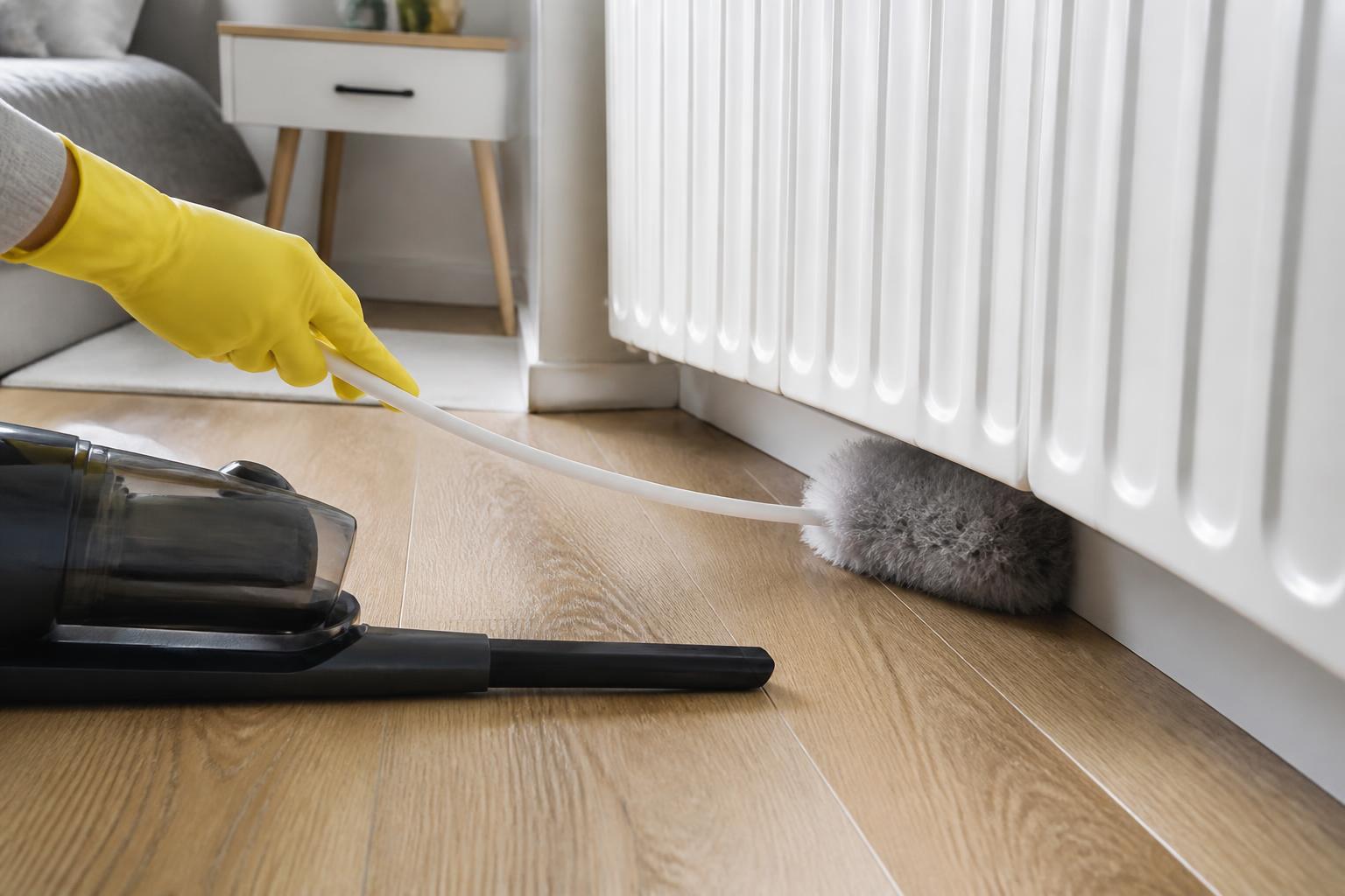 découvrez des astuces efficaces pour nettoyer facilement derrière un radiateur sans avoir à le démonter, pour un intérieur propre et sain.