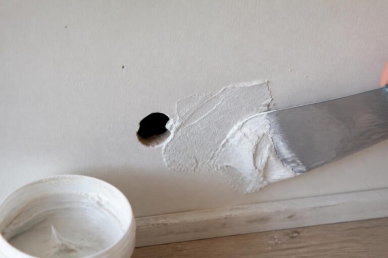 découvrez la méthode ultime et durable pour boucher un trou de souris efficacement. suivez nos conseils pratiques pour protéger votre maison des rongeurs.