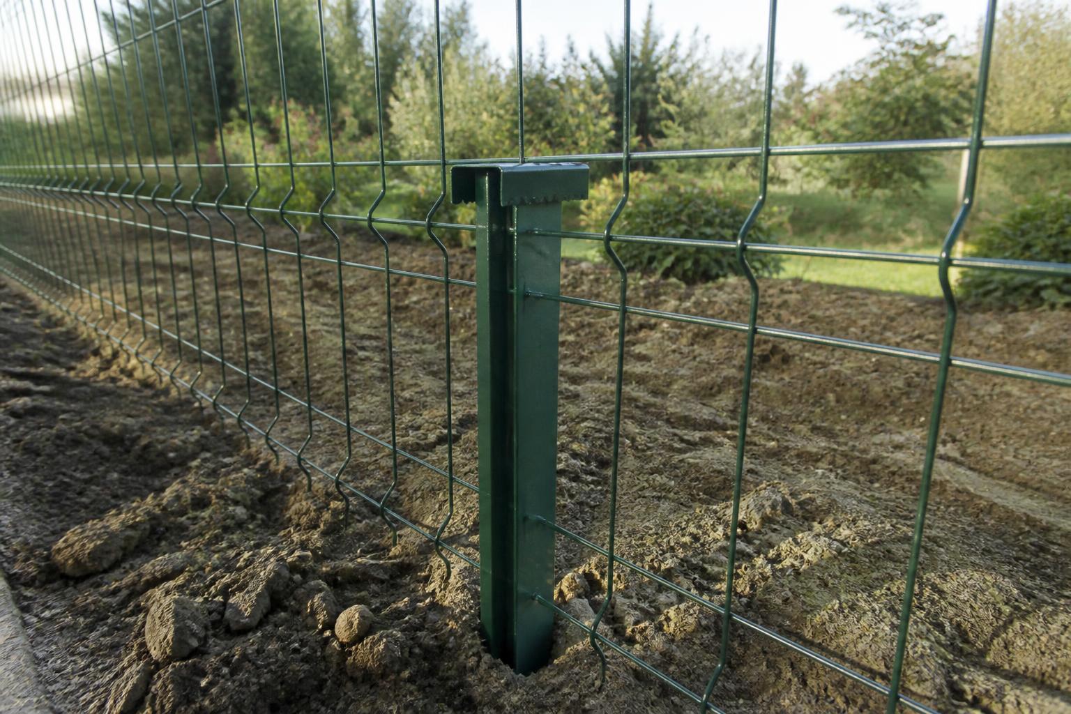 découvrez nos conseils pratiques pour orienter correctement un piquet de grillage en t et garantir une installation optimale et durable de votre clôture.