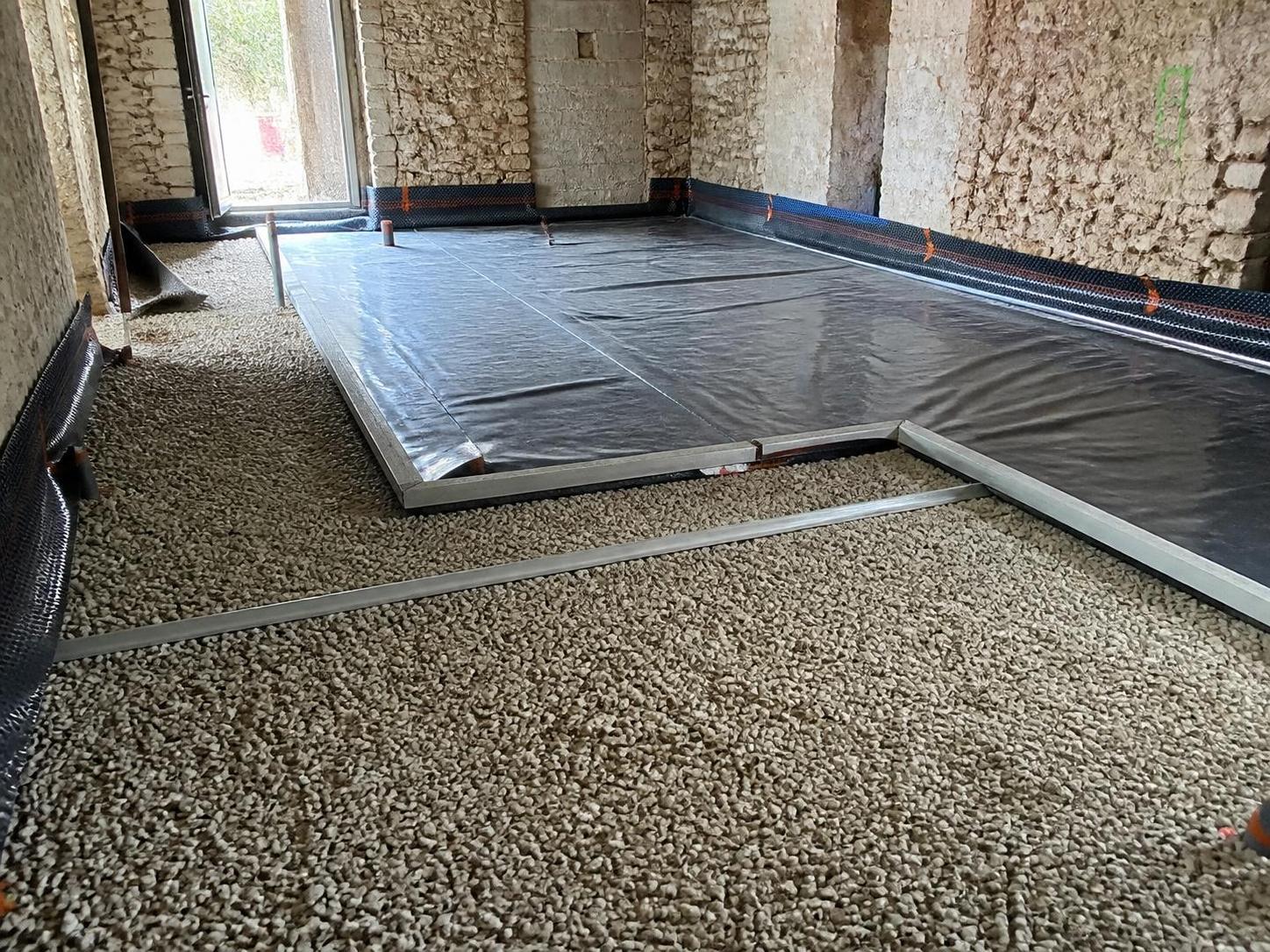 découvrez les méthodes efficaces et astuces pratiques pour réaliser un plancher en terre battue durable, tout en évitant les pièges courants de cette technique traditionnelle.