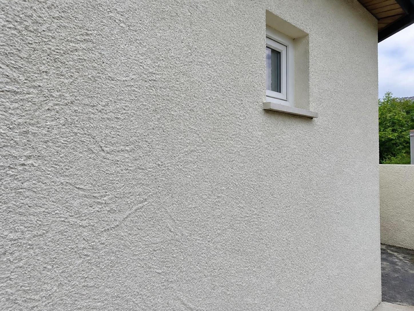 découvrez notre guide complet pour la rénovation extérieure et apprenez à peindre une façade en crépi gros grain efficacement. conseils pratiques, astuces et étapes détaillées pour un résultat durable et esthétique.