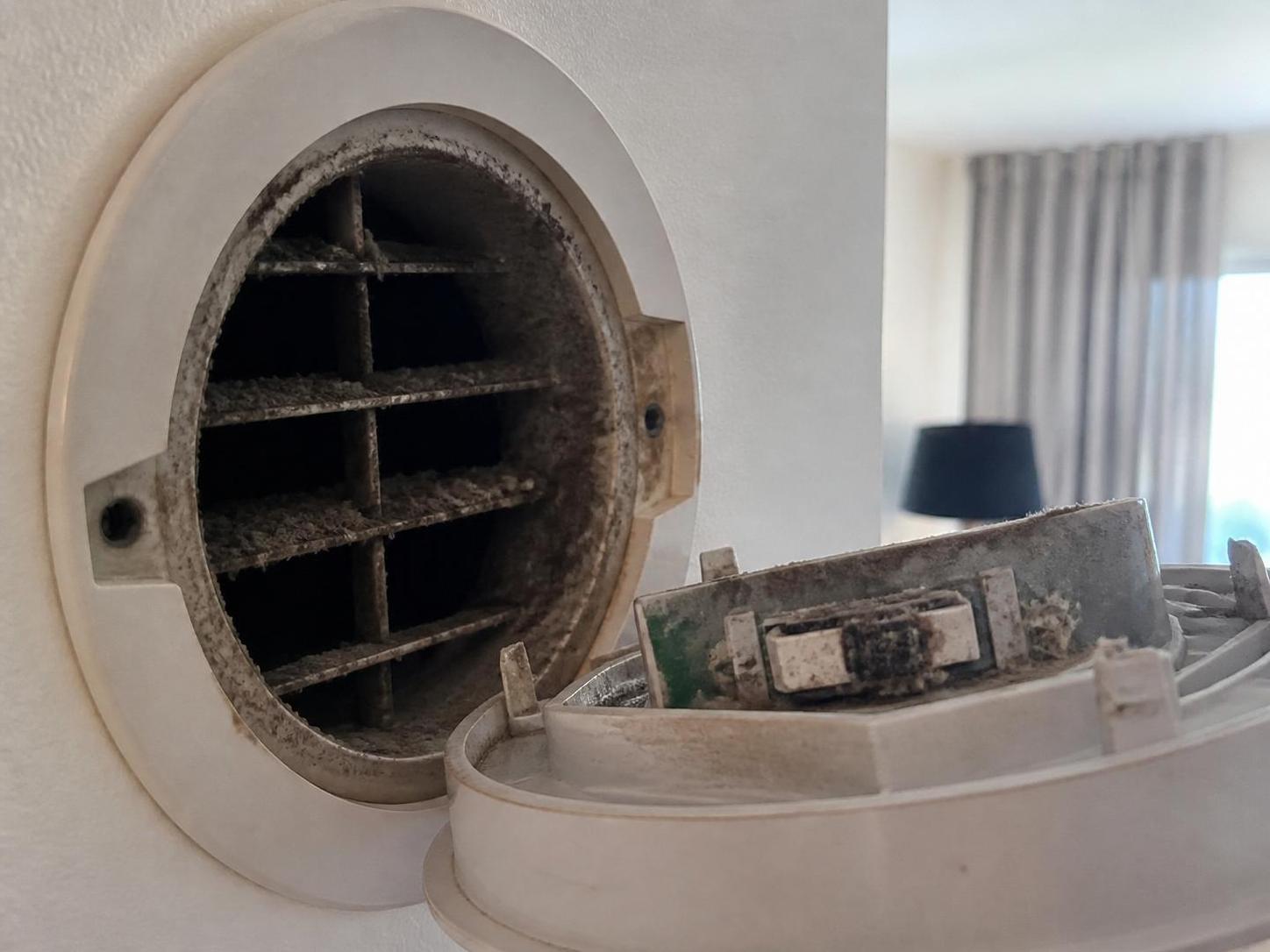 découvrez pourquoi une vmc hygroréglable peut fonctionner en grande vitesse de manière constante et apprenez à optimiser son fonctionnement pour un meilleur confort et une meilleure qualité de l'air intérieur.